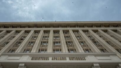 MApN: adresele de e-mail care au fost compromise de hackeri având legături cu Rusia nu conţineau date clasificate