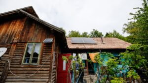 Mii de locuințe, unele din Harghita și Covasna, rămân neelectrificate