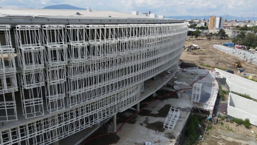 Structura Sălii Polivalente din Brașov, finalizată în proporție de 95 %