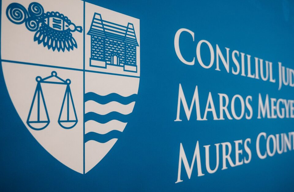 Majorarea tarifelor pentru sortarea deşeurilor cu rata inflaţiei, avizată de Consiliul Judeţean Mureş