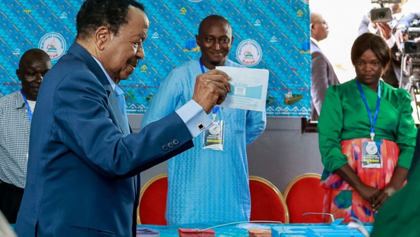 Cel mai bătrân preşedinte din lume candidează pentru un nou mandat în Camerun