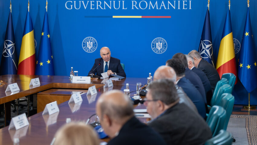 Sindicatele insistă pentru majorarea salariului minim