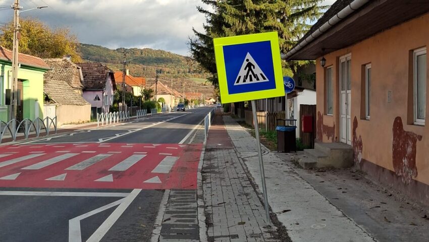 Consiliul Judeţean Harghita cere sprijinul Poliţiei după distrugeri de indicatoare şi furtul unor echipamente de pe DJ137 Consiliul Judeţean Harghita cere sprijinul Poliţiei după distrugeri de indicatoare şi furtul unor echipamente de pe DJ137