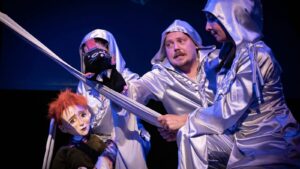 Premiera spectacolului „Prințul roșcat sau băiatul fără nume” Premiera spectacolului „Prințul roșcat sau băiatul fără nume”