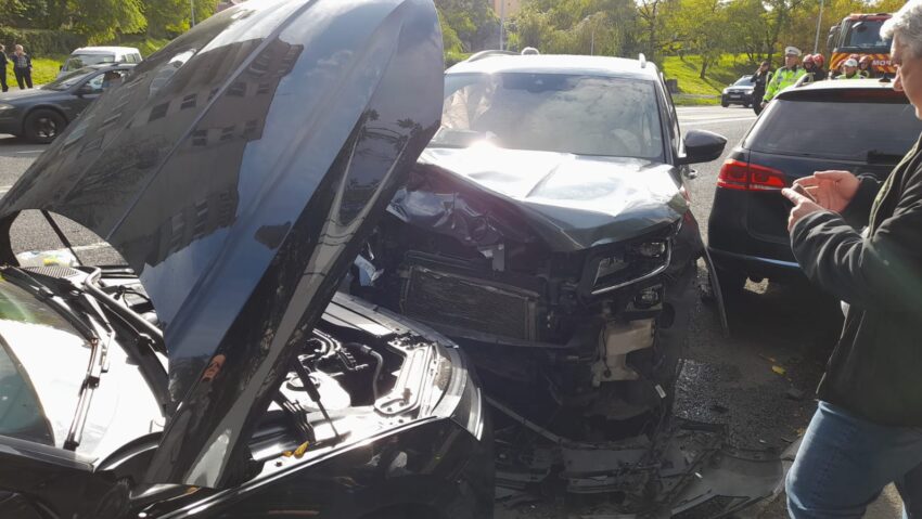 Grav accident pe un bulevard din Tg.Mureș Grav accident pe un bulevard din Tg.Mureș
