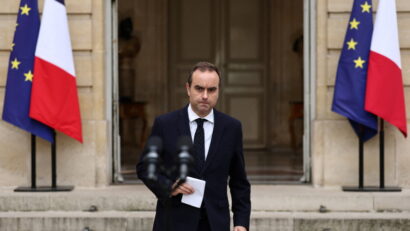 Premierul francez a demisionat după numai trei săptămâni şi jumătate în functie