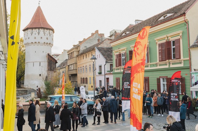 Astra Film Festival continuă online, pentru publicul din toată țara Astra Film Festival continuă online, pentru publicul din toată țara