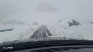 Circulația rutieră s-a închis pe Transfăgărășan și Transalpina