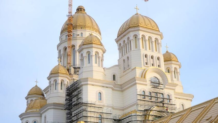 Catedrala Naţională poate fi vizitată după programul stabilit de Patriarhie