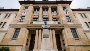 Elevii de la Colegiul ”Papiu” din Târgu Mureș transmit speranța de 1 Decembrie