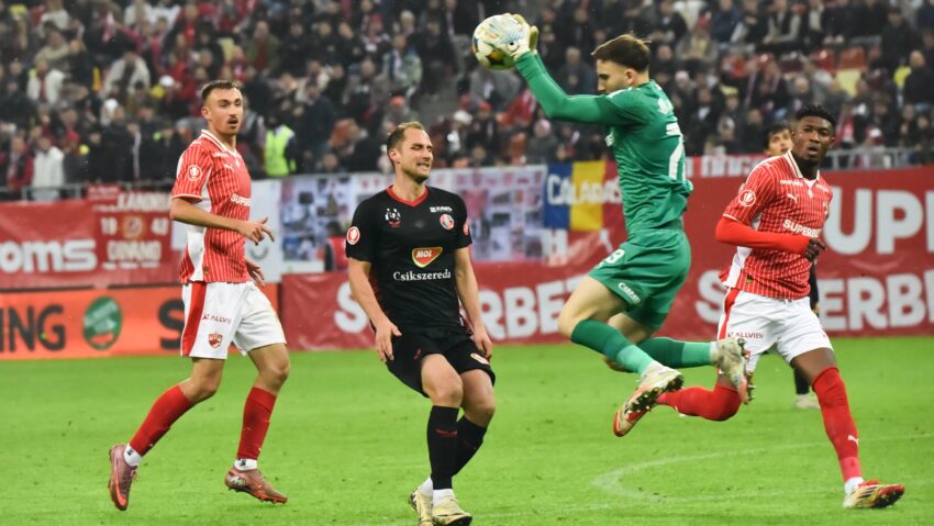 FK Csíkszereda, surclasată de Dinamo