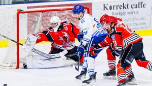 Opt meciuri în Erste Liga de hochei