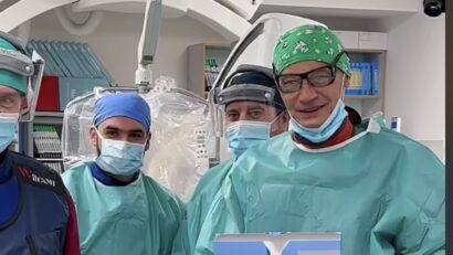 Premieră națională la Târgu Mureș: dispozitiv revoluționar pentru tratamentul anevrismului cerebral