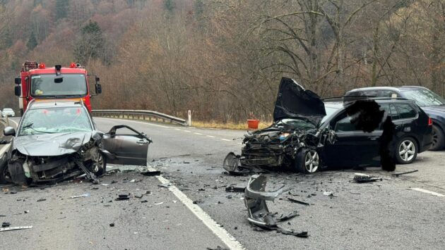 Toate victimele accidentului dintre Andreneasa și Sălard, transportate la spital; minoră de 3 ani inconștientă