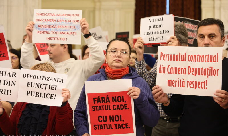 Protest spontan al angajaţilor Camerei Deputaţilor