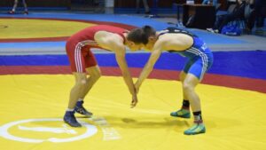 Cei mai buni luptători U20 din ţară se întrec la Târgu Mureş