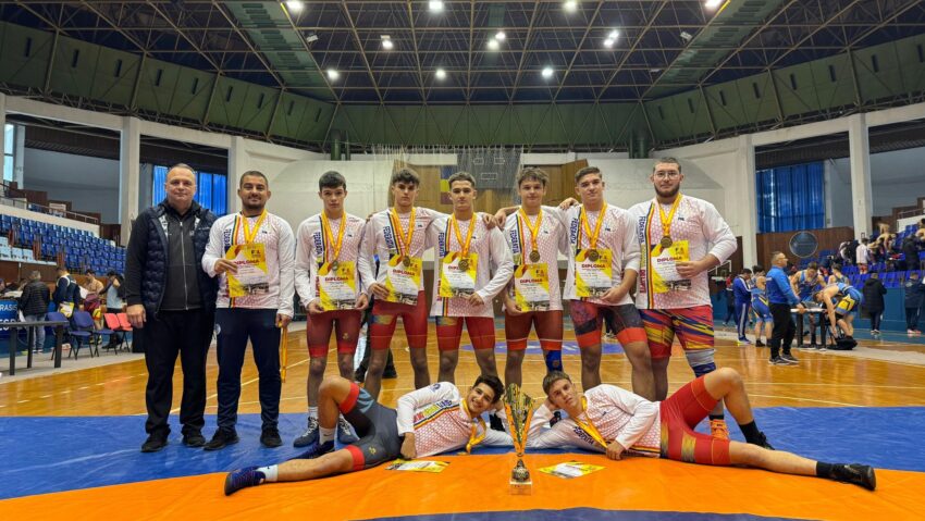 CSS Târgu Mureş, campioană a României la lupte libere U20