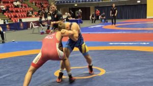 Luptătorii mureşeni participă la Naţionalele de seniori