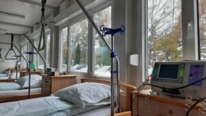 Spitalele din România vor trece anul acesta printr-o reformă structurală a sistemului de gărzi