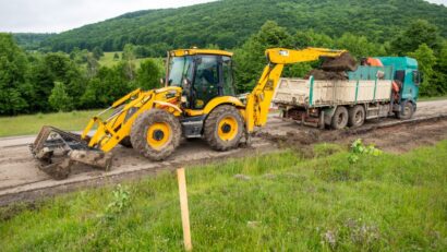 Săptămâna aceasta începe reabilitarea DJ131, între Sânpaul şi graniţa cu judeţul Covasna