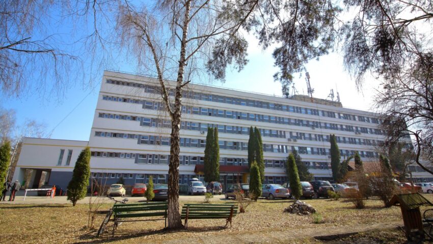 Se suspendă vizitele în mai multe secţii ale Spitalul din Miercurea-Ciuc, din cauza infecţiilor respiratorii