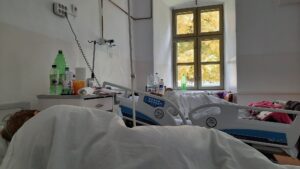 Spitalul de Urgență Miercurea Ciuc suspendă de azi vizitele, din cauza infecțiilor respiratorii