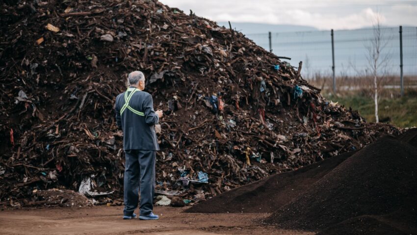 Deşeurile din judeţul Covasna, analizate pentru o colectare şi reciclare mai eficiente