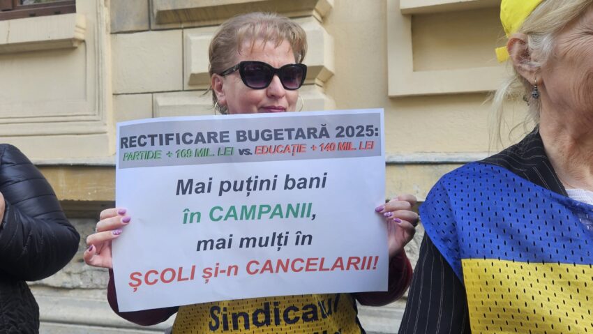 Federația Sindicatelor Libere din Învățământ și Federația Sindicatelor din Educație Spiru Haret anunţă un protest azi, în Piața Victoriei