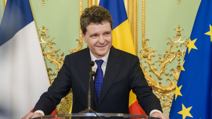 Preşedintele României, Nicuşor Dan discută astăzi la Paris cu omologul său francez