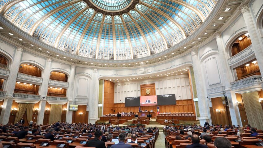 USR îl invită pe ministrul Justiţiei Radu Marinescu în Parlament la dezbaterea ,,Ora guvernului,, să dea explicaţii despre situaţia din sistemul judiciar.