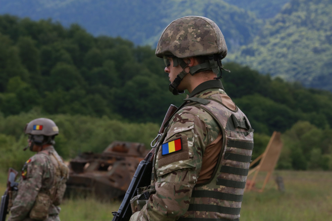 Exerciții tactice, de astăzi, în Poligonul militar din Sfântu Gheorghe