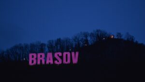 Braşovul, în mov pentru a marca Ziua Internaţională a Persoanelor cu Dizabilităţi