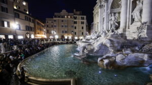 Turiștii care vor să aibă acces la monumentul Fontana di Trevi din Roma vor plăti din februarie 2026 o taxă de doi euro