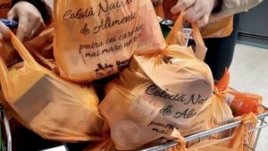 Harghita: Peste 7.300 de kilograme de produse, donate la Colecta Naţională de Alimente, la punctele organizate de Caritas