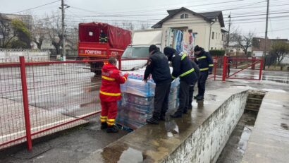 Oamenii din localităţile rămase fără apă din judeţele Prahova şi Dâmboviţa aşteaptă reluarea furnizării acesteia în sistem centralizat