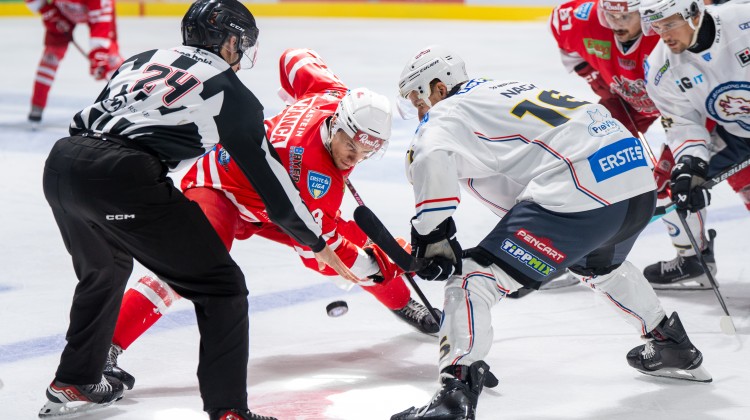 Braşovul şi Gheorgheniul se înfruntă la hochei