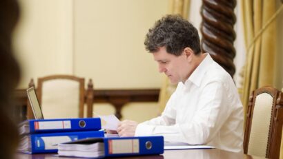 Preşedintele României își recâştigă dreptul de a sesiza CCR privind o lege pentru orice motive