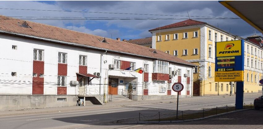 Elevii Liceului Tehnologic ‘Venczel József’ au adus bucurie de Crăciun deţinuţilor de la Penitenciarul Miercurea-Ciuc