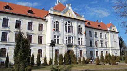 Modificarea codurilor de admitere la liceu stârnește nemulțumirea părinților din Mureș