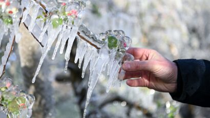 Încă o noapte de frig și vremea se încălzește, spun meteorologii