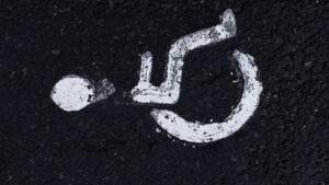 Persoanele cu dizabilități din Tg.Mureș cer să fie scutite de la plata impozitelor