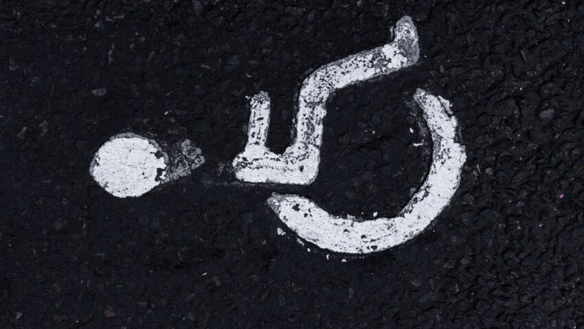 Persoanele cu dizabilități din Tg.Mureș cer să fie scutite de la plata impozitelor