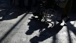 Facilități la roviniete și transport interurban pentru persoanele cu dizabilități din Mureș