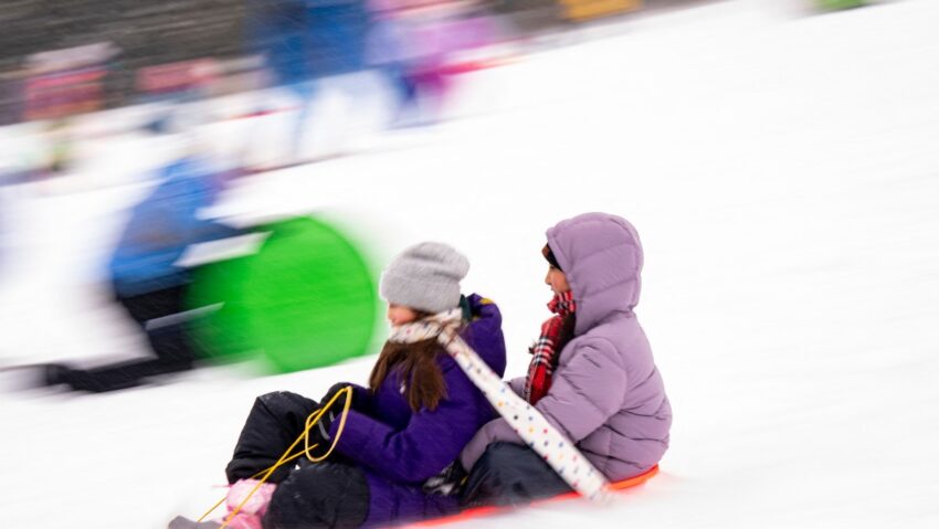 Copilării – Exploratori în zăpadă