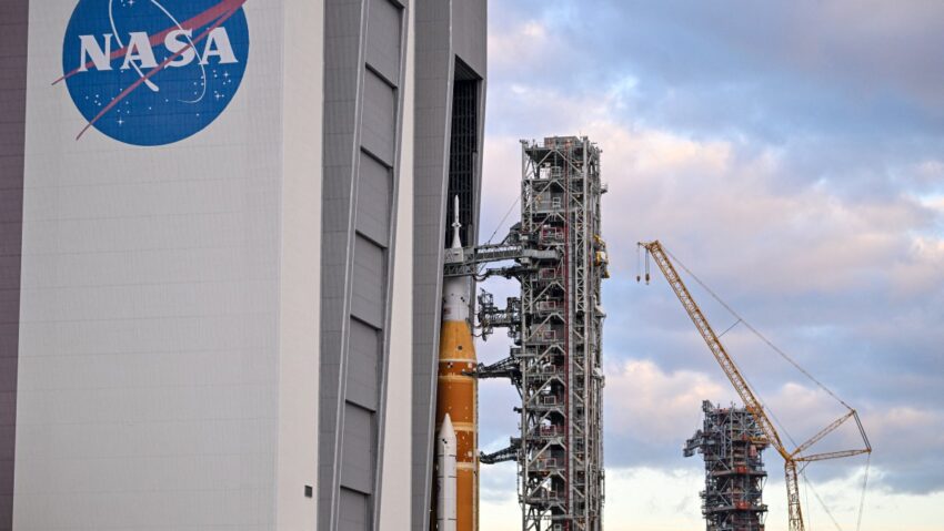 NASA se pregăteşte pentru prima sa misiune lunară cu echipaj uman