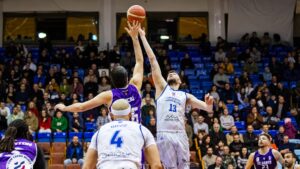 Mureșenii, învinși de piteșteni la baschet