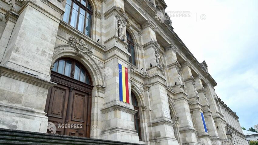 Curtea de Apel Bucureşti va judeca astăzi solicitarea unei avocate de suspendare a decretelor prin care două persoane au fost numite judecători la Curtea Constituţională