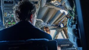 Condițiile meteo de la Paris întârzie decolarea aeronavei militare cu care s-a deplasat președintele Nicuşor Dan