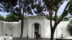  „Marea Neagră la plural – Compoziţii pentru ochiul sonor / Black Seas – Scores for the Sonic Eye” este proiectul care va reprezenta România la Bienala de la Veneția 