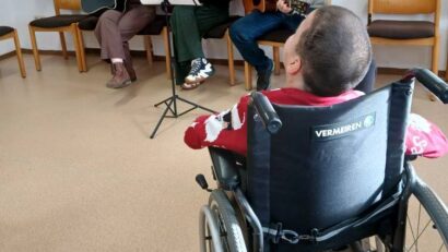 Persoanele cu dizabilităţi vor avea la dispoziţie, din acest an, un serviciu social care le oferă sprijin pentru a trăi autonom